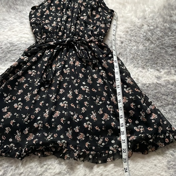 Abercrombie & Fitch Floral Dress - Picture 10 of 15